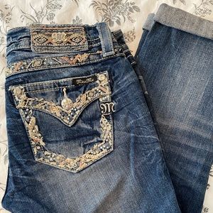 MissMe Signature Crop Capris